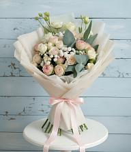 Букет цветов из:  Розы и Лизиантусы в Поселке совхоза Марфино