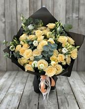 Букет цветов из:  Розы и Лизиантусы в Поселке совхоза Марфино