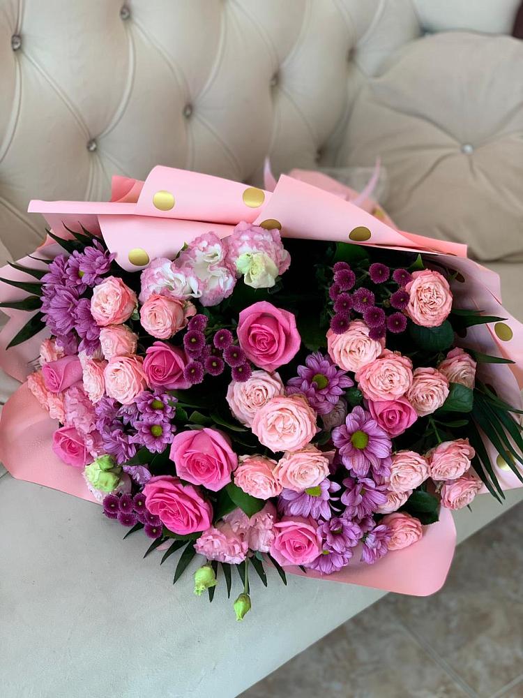 Букет цветов из: Хризантемы, Розы и Лизиантусы в Поселке совхоза Марфино