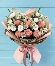 Букет цветов из:  Розы, Альстромерии и Лизиантусы в Поселке совхоза Марфино