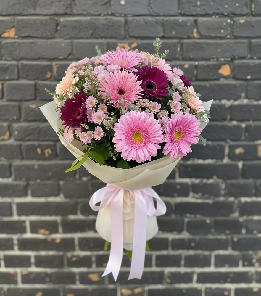 Букет цветов из: Герберы и Хризантемы в Поселке совхоза Марфино