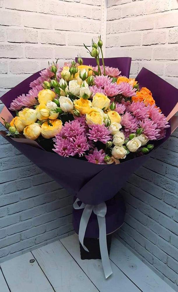 Букет цветов из: Хризантемы и Розы в Поселке совхоза Марфино