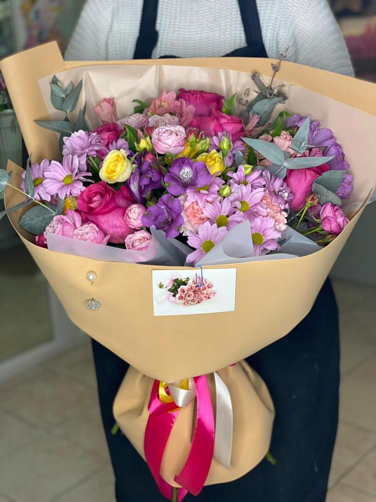 Букет цветов из: Хризантемы, Гвоздики и Альстромерии в Поселке совхоза Марфино