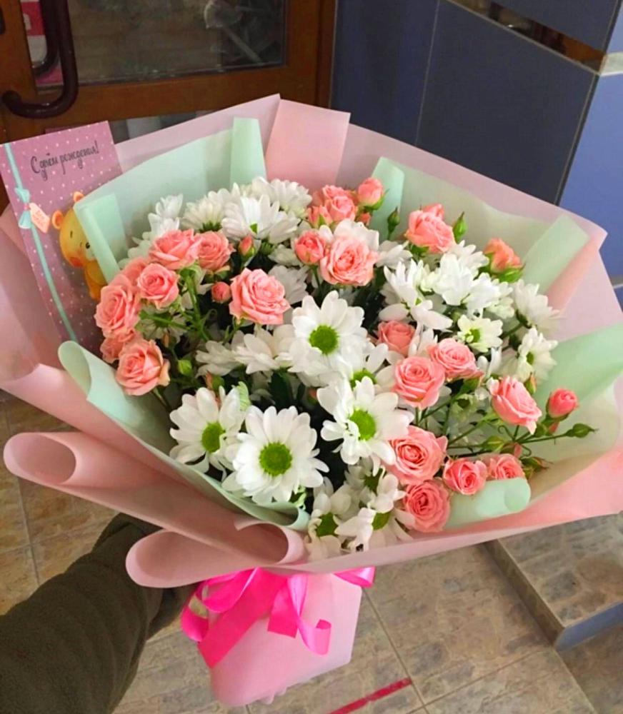 Букет цветов из: Розы и Хризантемы в Поселке совхоза Марфино