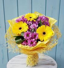 Букет цветов из:  Хризантемы и Герберы в Поселке совхоза Марфино