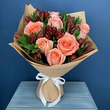 Букет цветов из:  Розы и Альстромерии в Поселке совхоза Марфино
