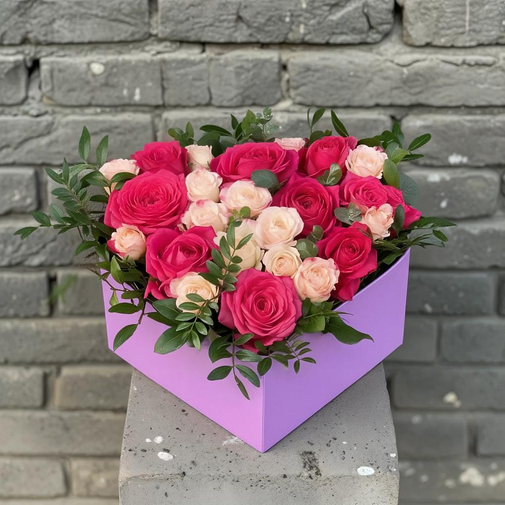 Цветочная композиция из Розы в коробке в Поселке совхоза Марфино
