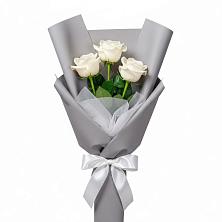 Букет 3 белые розы в Поселке совхоза Марфино