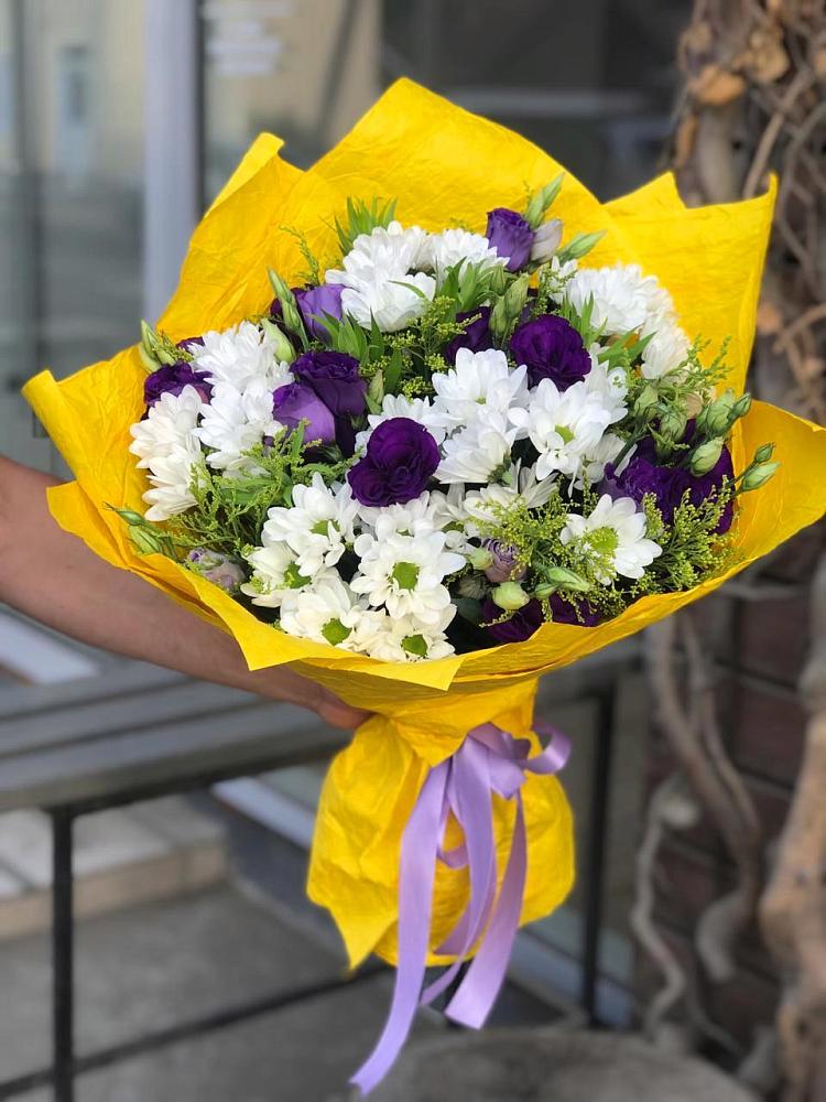 Букет цветов из: Ирисы, Хризантемы и Ромашки в Поселке совхоза Марфино