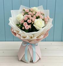 Букет цветов из:  Розы #REPLACE_PRED# Поселке совхоза Марфино