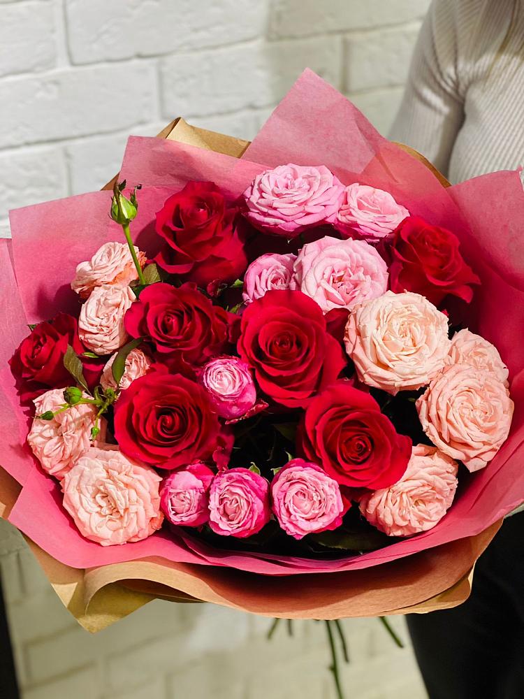 Букет цветов из: Розы в Поселке совхоза Марфино