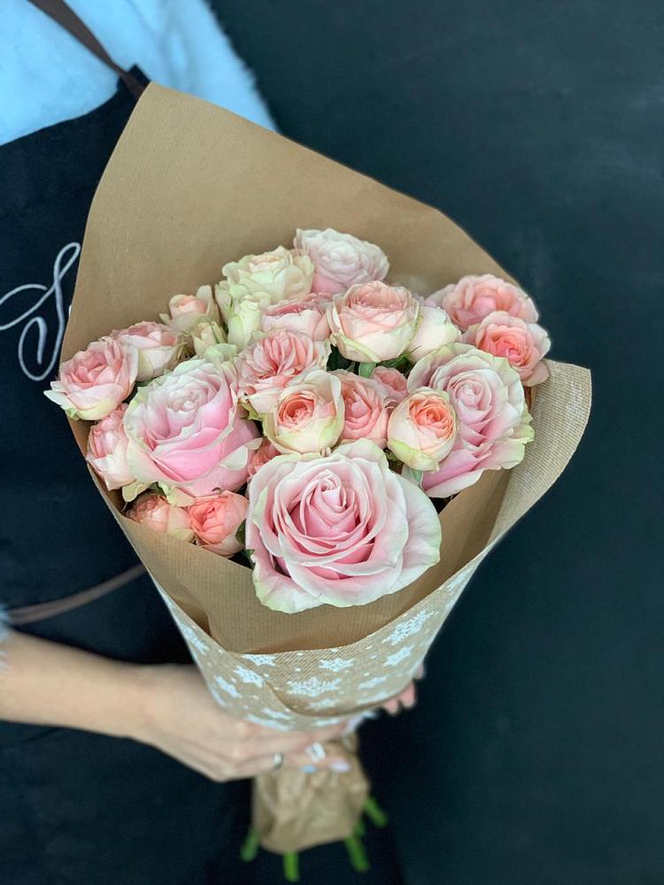 Букет цветов из: Хризантемы и Розы в Поселке совхоза Марфино