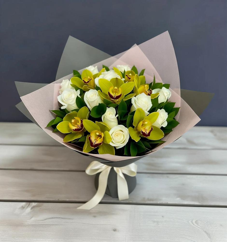 Букет цветов из: Орхидеи и Розы в Поселке совхоза Марфино