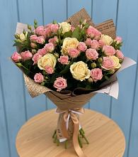 Букет цветов из:  Розы #REPLACE_PRED# Поселке совхоза Марфино