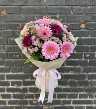 Букет цветов из:  Герберы и Хризантемы в Поселке совхоза Марфино