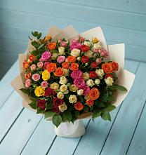 Букет Микс из разноцветных кустовых роз в Поселке совхоза Марфино