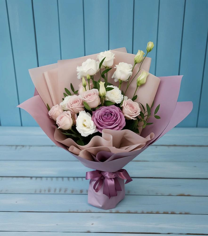 Букет цветов из: Розы и Лизиантусы в Поселке совхоза Марфино