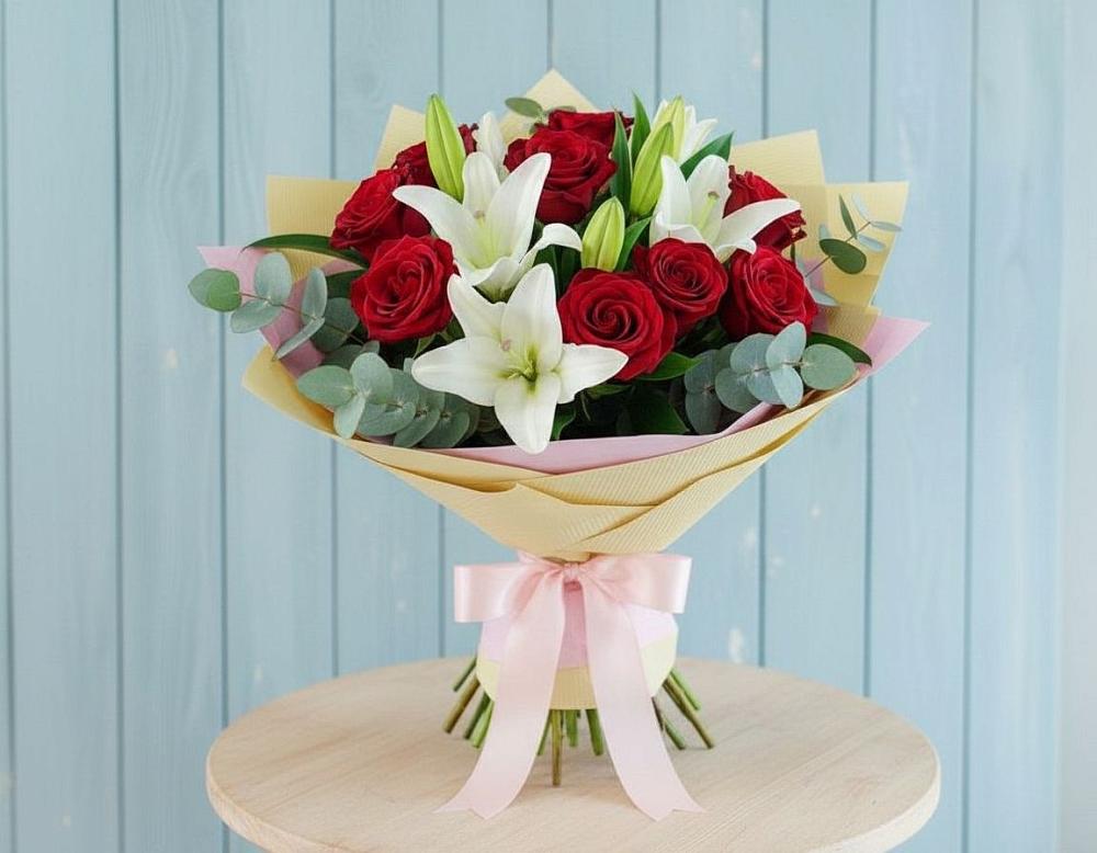 Букет цветов из: Лилии и Розы в Поселке совхоза Марфино